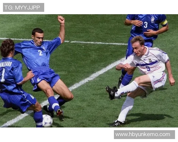 斯图加特客场绝杀惨遭柏林赫塔逆转，遗憾失利