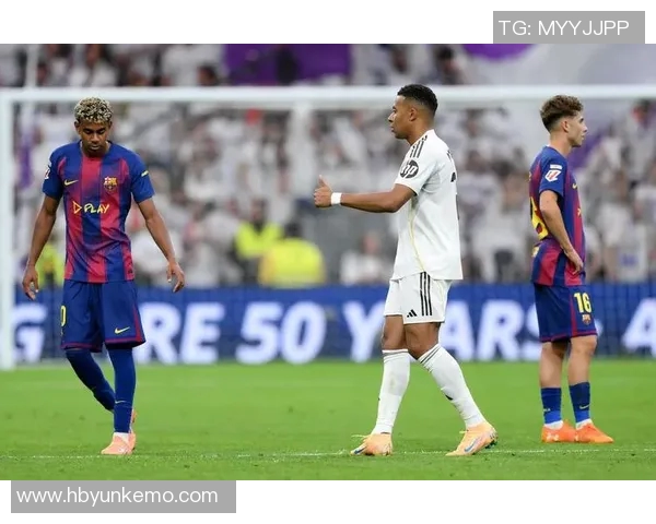 姆巴佩领衔巴黎主场大胜亚马尔，表现抢眼成为赛场焦点