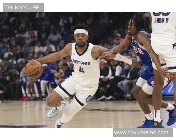 快船与独行侠展开激烈对决：精彩对战引爆赛场