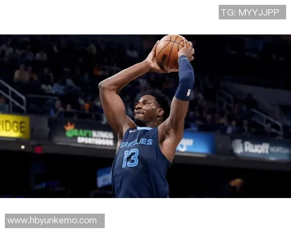 雄鹿惜败快船,字母哥表现出色但难救主 雄鹿惜败快船,字母哥表现出色但难救主