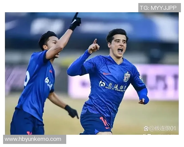 申花迎战布伦瑞克力争在主场展现出色表现与团队实力 申花迎战布伦瑞克力争在主场展现出色表现与团队实力