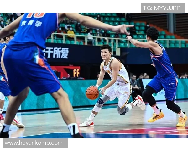 广东对阵浙江稠州篮球直播精彩瞬间全程回顾与分析 广东对阵浙江稠州篮球直播精彩瞬间全程回顾与分析