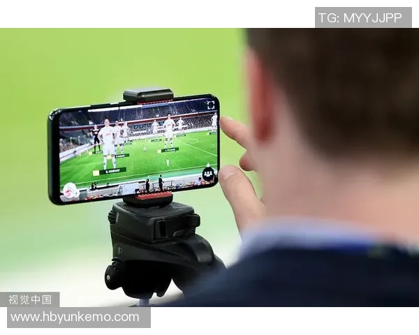 如何在多个平台上同时观看足球比赛直播的技巧与方法