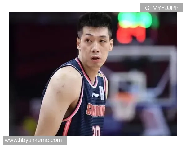 任骏飞领衔球队奋战新赛季展现篮球激情与团队精神的完美结合