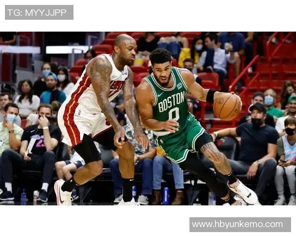 小牛队与热火队激战G4关键时刻谁能逆转局势争夺总冠军荣耀