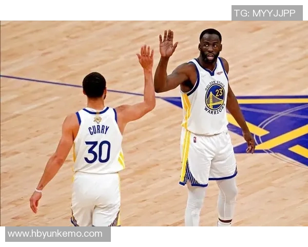 科比在关键时刻砍下48分展现传奇风采引发球迷热议