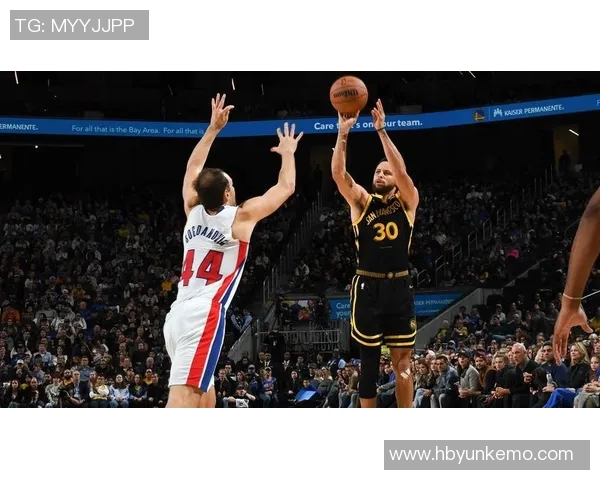 斯蒂芬库里如何改变现代篮球的投篮风格与战术思维