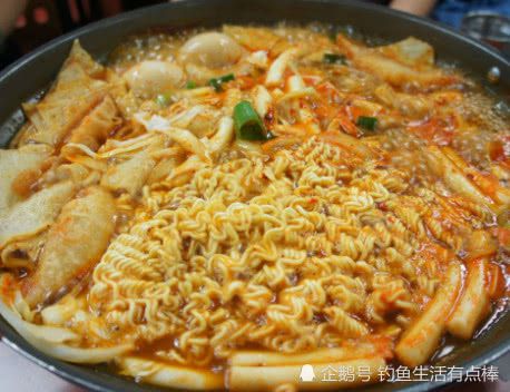 最m6米乐下载恐怖的4大增肥食物：蔬菜沙拉上榜爱吃图3的一定是个大胖子！(图1)