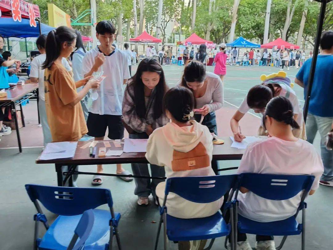 心之韵 华侨m6米乐平台大学第十四届“心之韵”嘉年华活动成果展圆满结束(图11)