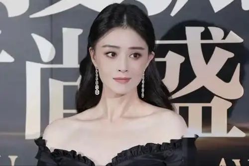 北京这一夜柳岩的胸张雨绮的腿都败给了41岁的蒋欣！(图9)